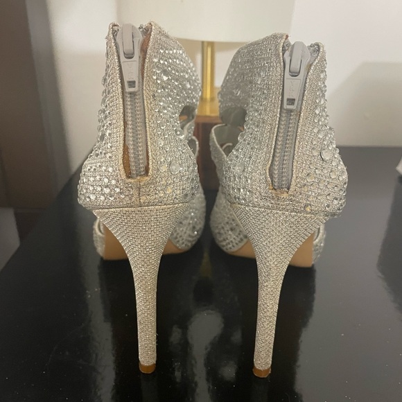Silver glitter heels- Gianna Bini - Picture 3 of 9
